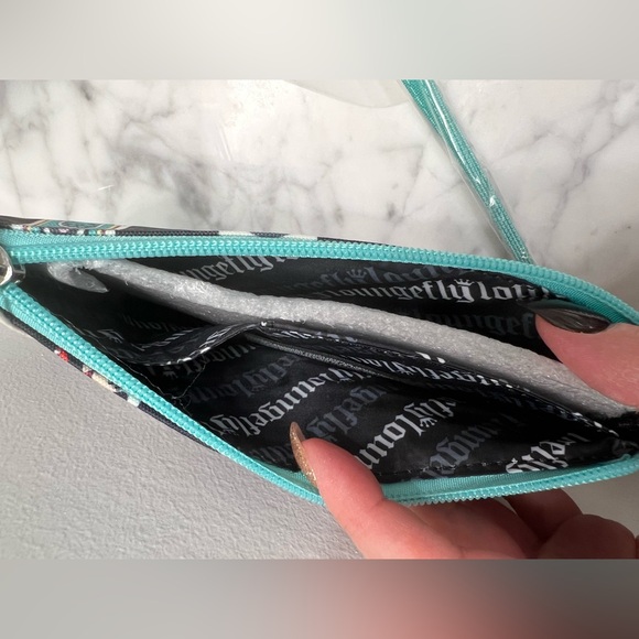 Loungefly Disney Mickey and Minnie Date Night Diner AOP Nylon Wristlet - Picture 3 of 3